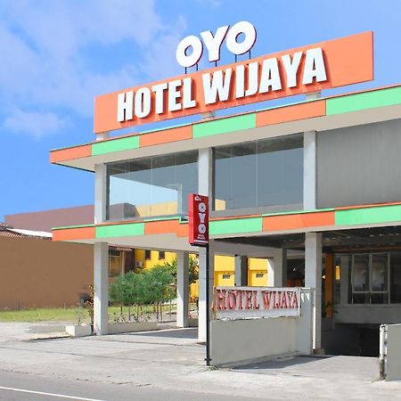 Oyo 586 Hotel Wijaya Kalasan Zewnętrze zdjęcie