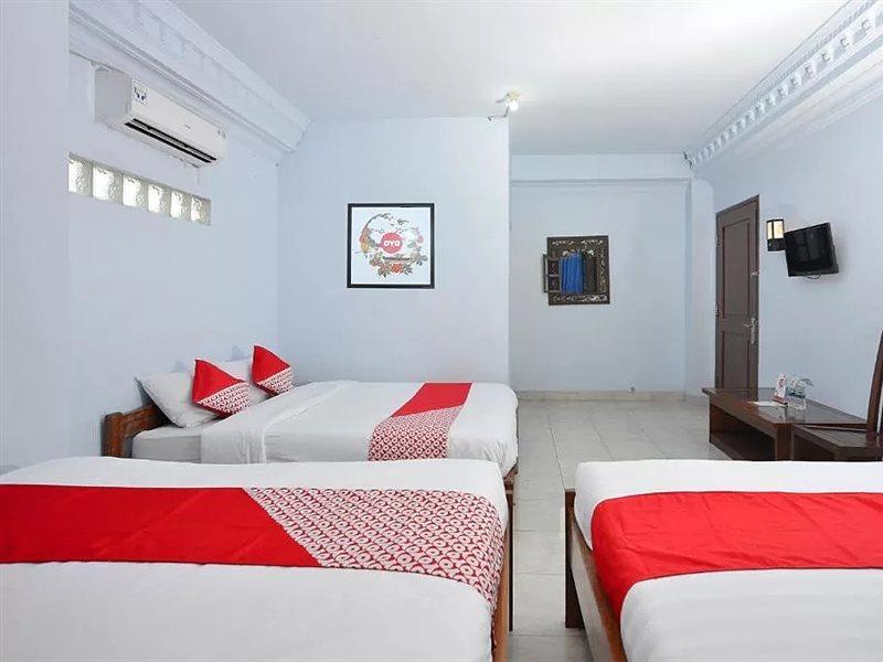 Oyo 586 Hotel Wijaya Kalasan Zewnętrze zdjęcie
