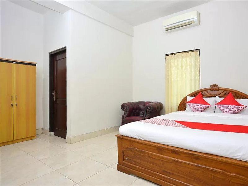 Oyo 586 Hotel Wijaya Kalasan Zewnętrze zdjęcie