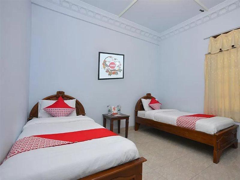 Oyo 586 Hotel Wijaya Kalasan Zewnętrze zdjęcie