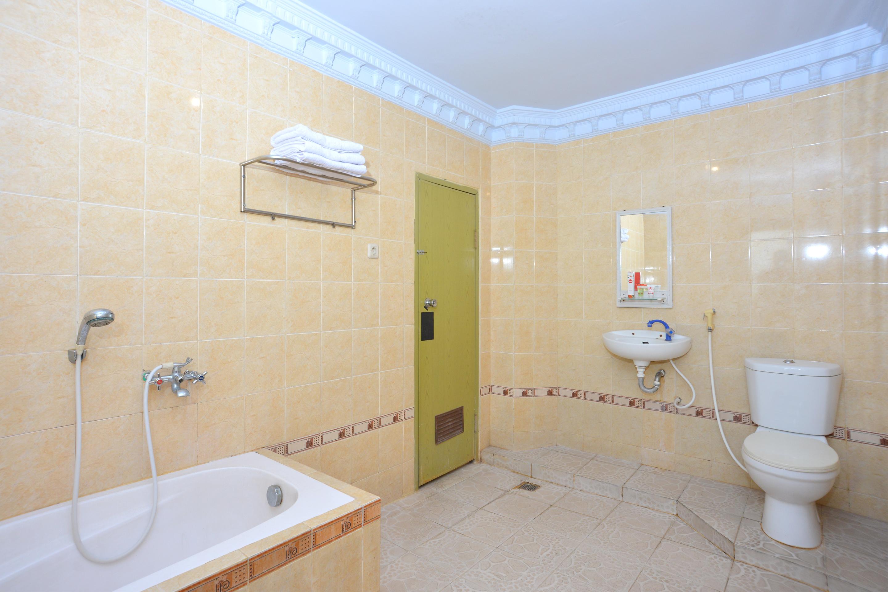 Oyo 586 Hotel Wijaya Kalasan Zewnętrze zdjęcie